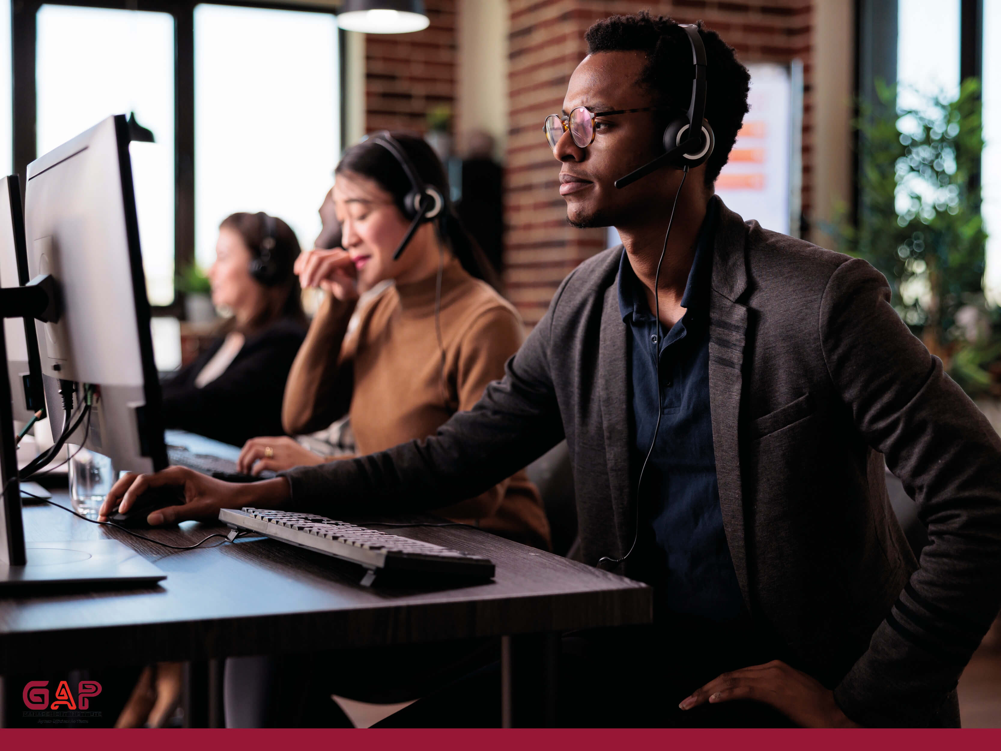 Customer Care Service Management: The  Formulation of Excellent Experiences