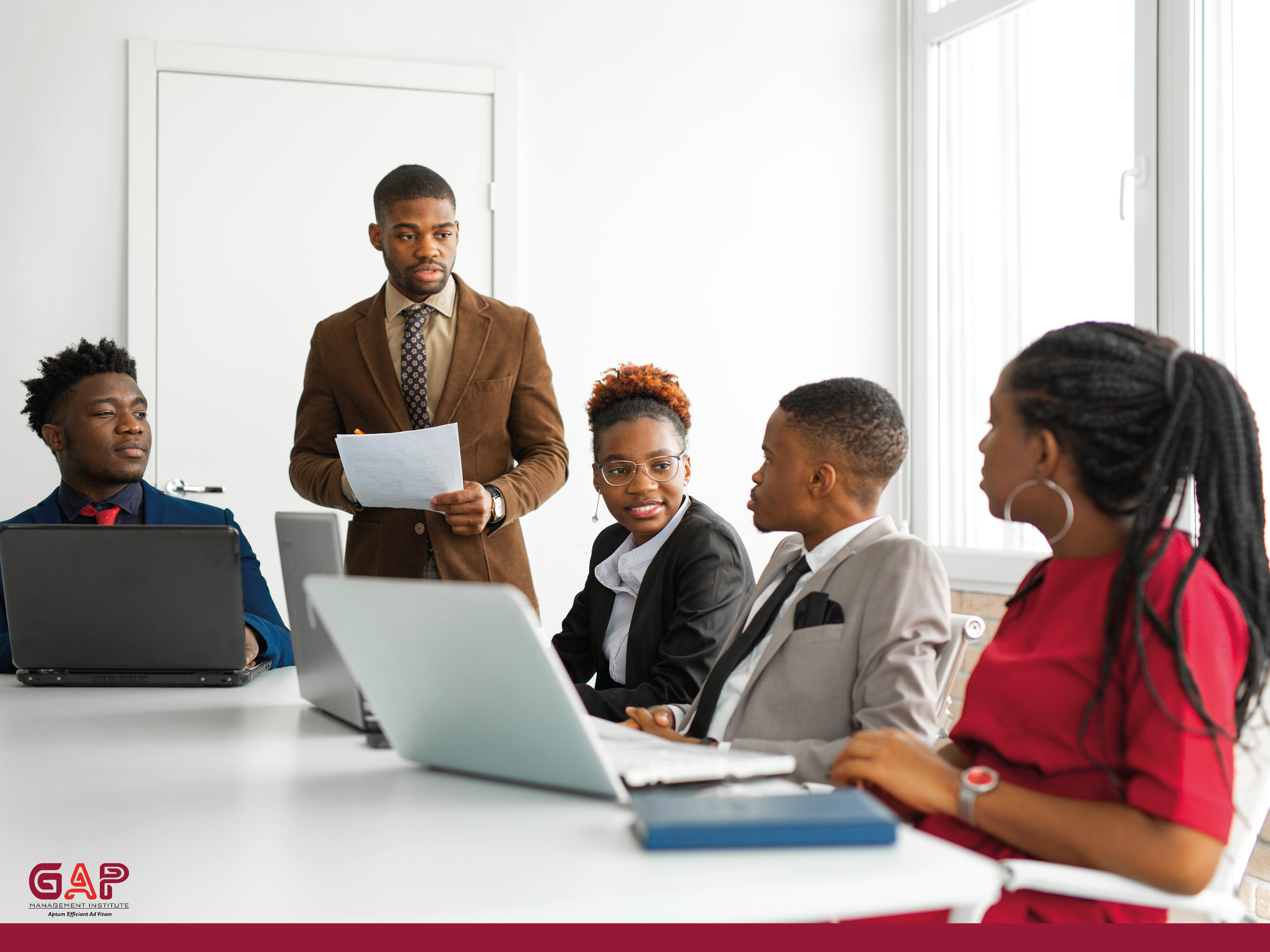 Advanced Office Management & Executive Administration: The Professional Executive Assistants
